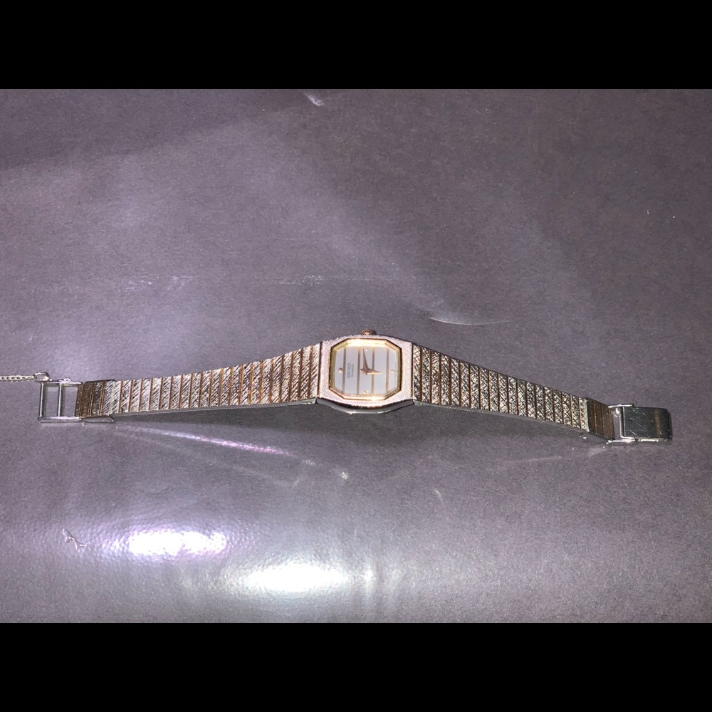 Seiko Women Watch 7320 5499 quartz Gold St. Steel